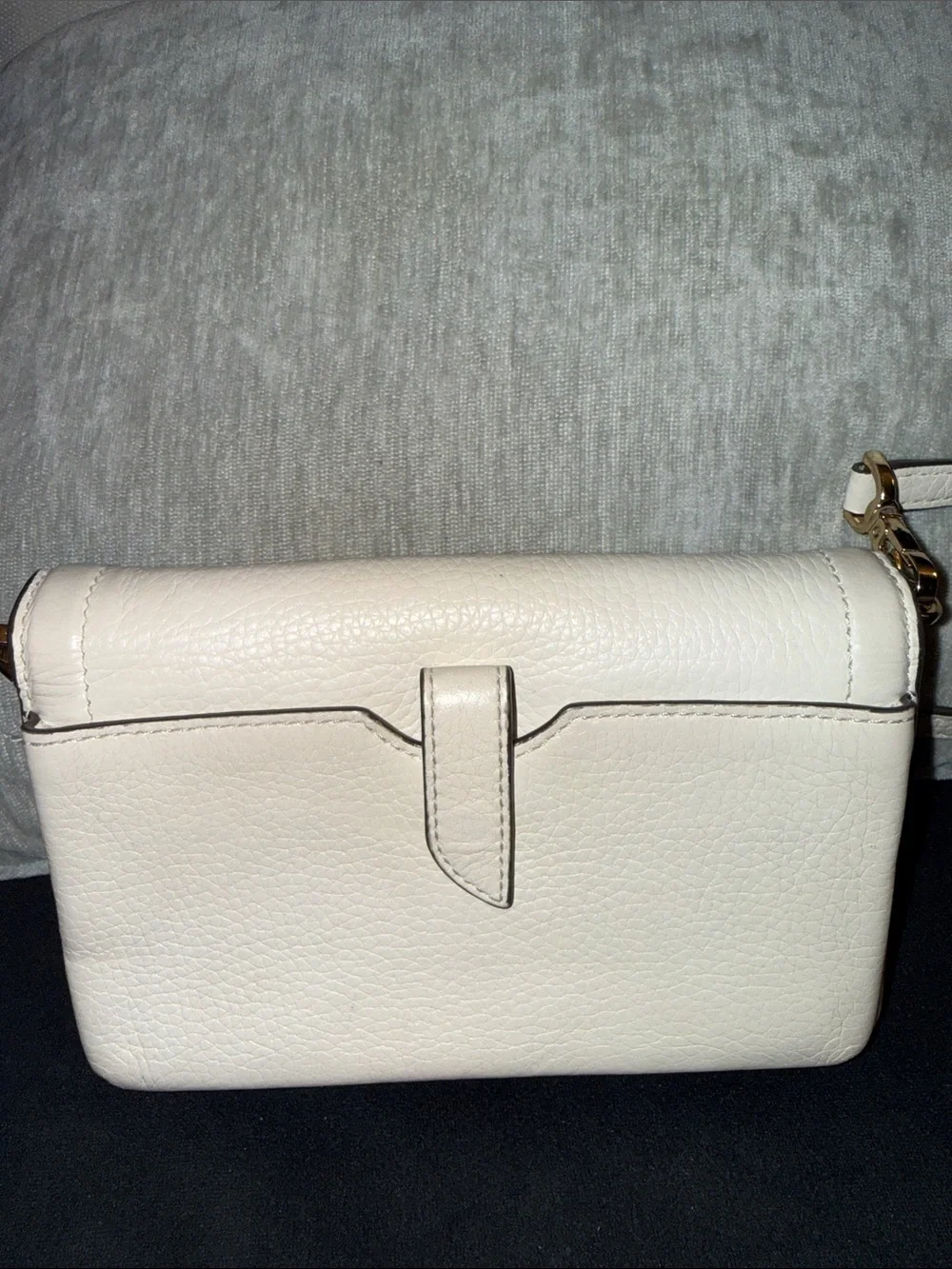 Michael Kors White Pebbled Leather Crossbody lots of pockets feminine neutral